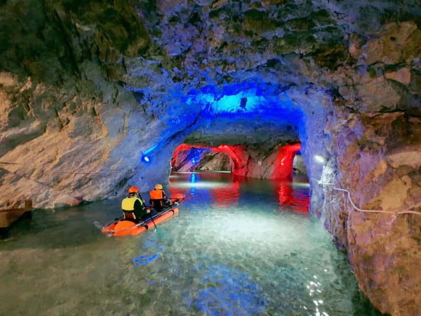 Seoul: Chungju Cruise, Cable Car & Cave Kayak Adventure Tour - Riding the Cheongpung Cable Car