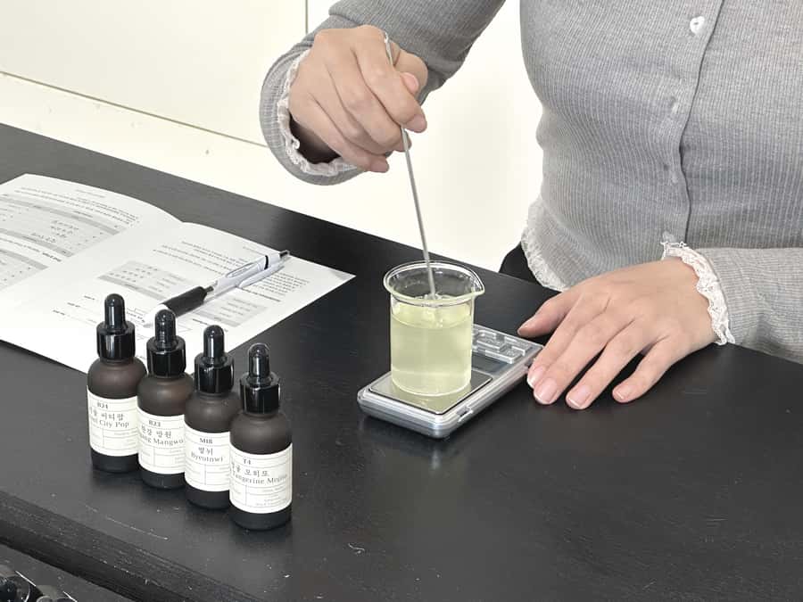 Seoul: Create Your Own Natural Perfume with a Perfumer - The hanok setting near Anguk Station