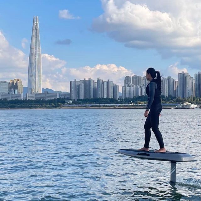 Seoul : Efoil Experience in Han River - Who will enjoy this most