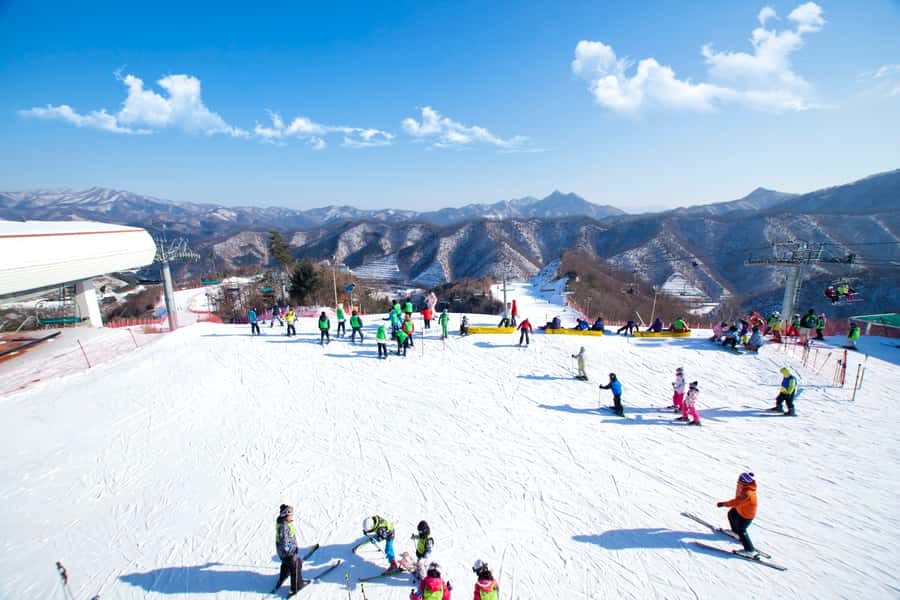 Seoul: Elysian Gangchon Winter Ski Resort Fun Day Tour - Snowy mountain views from the sightseeing lift