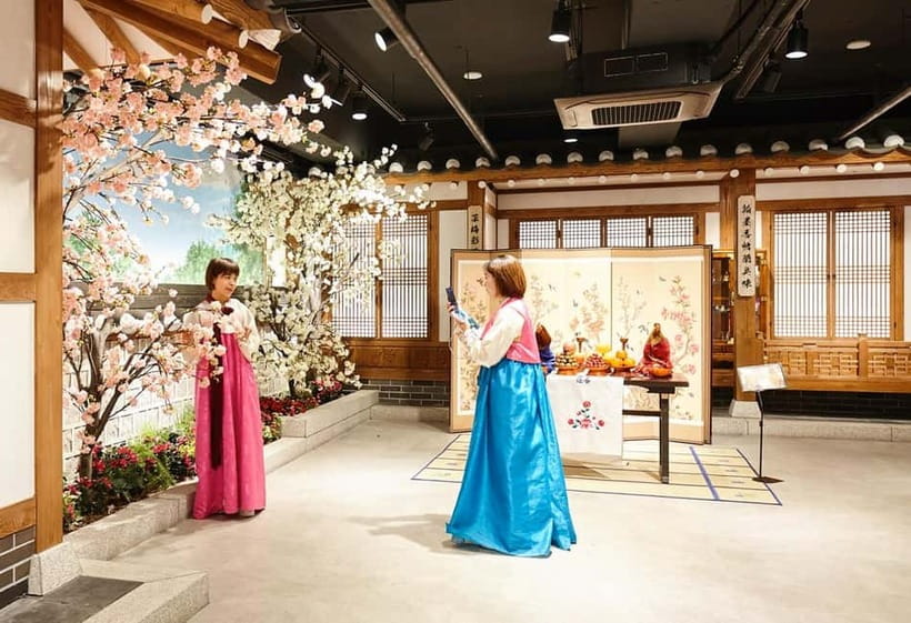 Seoul: Eobi+Nami+Hanbok(+RailBike or Strawberry Options)Tour - What the $51 price really covers
