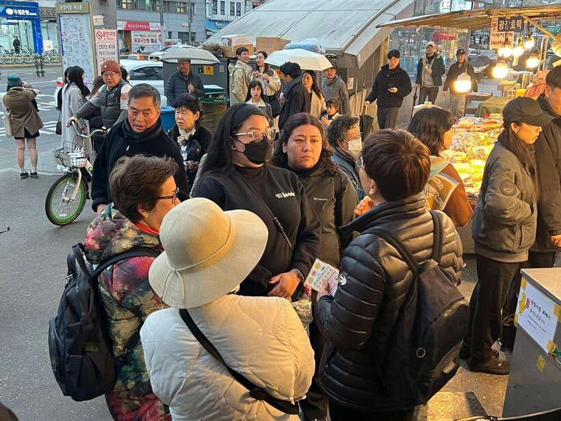 Seoul: Fearless Foodie Gwangjang Market Food Adventure - Spicy dishes and unfamiliar ingredients