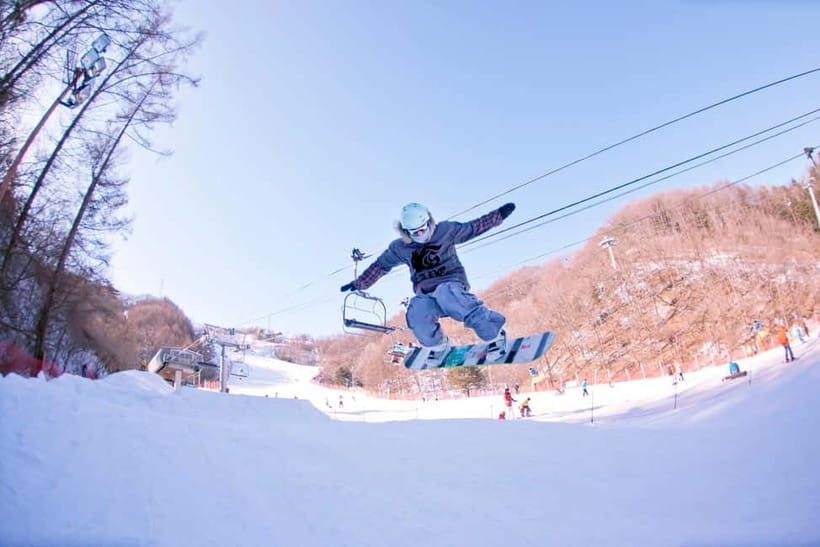 Seoul: Full-Day Winter Trip Ski Resort, Ice Valley, Namiseom - What to wear and rent at the ski resort