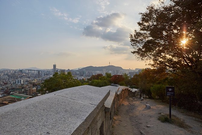 Seoul: Gyeongbok Palace, Bukchon Village, and Gwangjang Tour - Who will enjoy this tour most