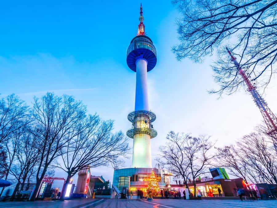 Seoul: Gyeongbokgung / Hanok Village / N Seoul Tower - Best days, family details, and access