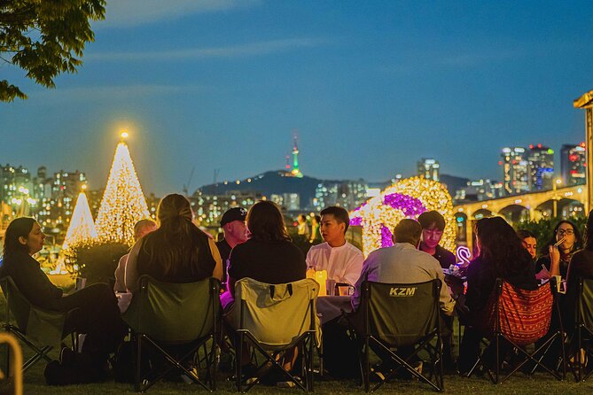 Seoul Han River Night Tour: Picnic, Games & Starlight Cruise - Korean games that make the picnic work