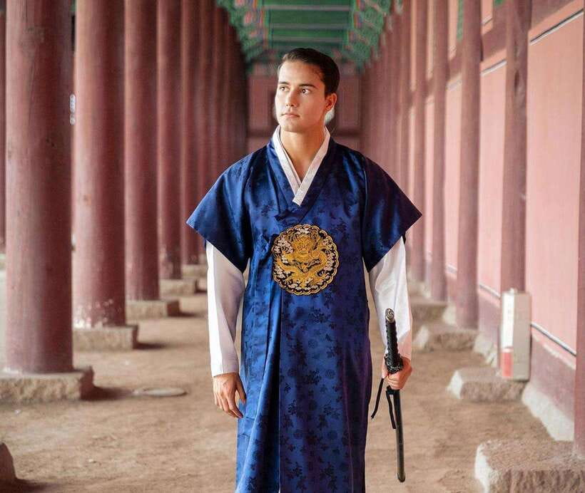 Seoul: Hanbok Rental with Gyeongbokgung Palace Entry - How much time you really need