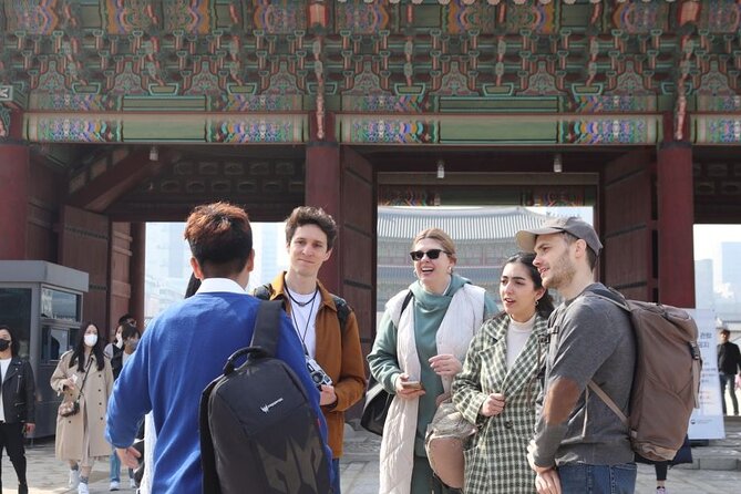 Seoul Highlights & Hidden Gems Tours by Locals: Private + Custom - Cheonggyecheon Stream as an easy city break