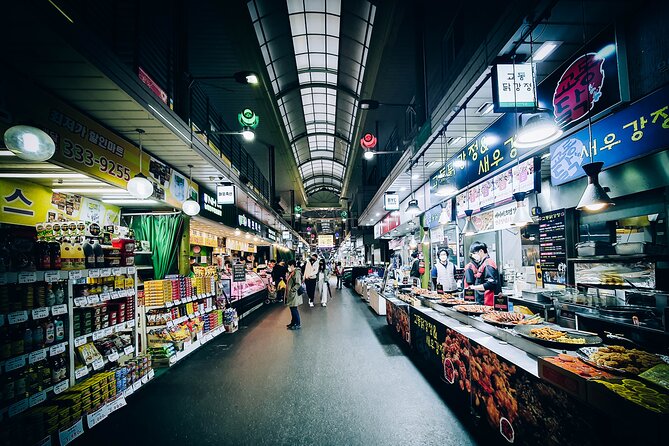 Seoul: Korean Chicken & Beer Night Tour with Local Hidden Gems - Who should book this evening