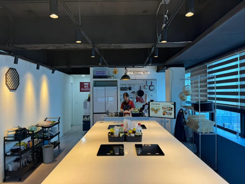 Seoul: Korean Cooking at Seoul Cooking Club! - A practical location beside Jonggak Station