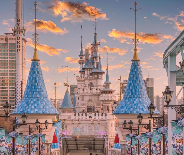 Seoul: Lotte World 1 Day Pass & Korean School Uniform Rental - Should you book it?