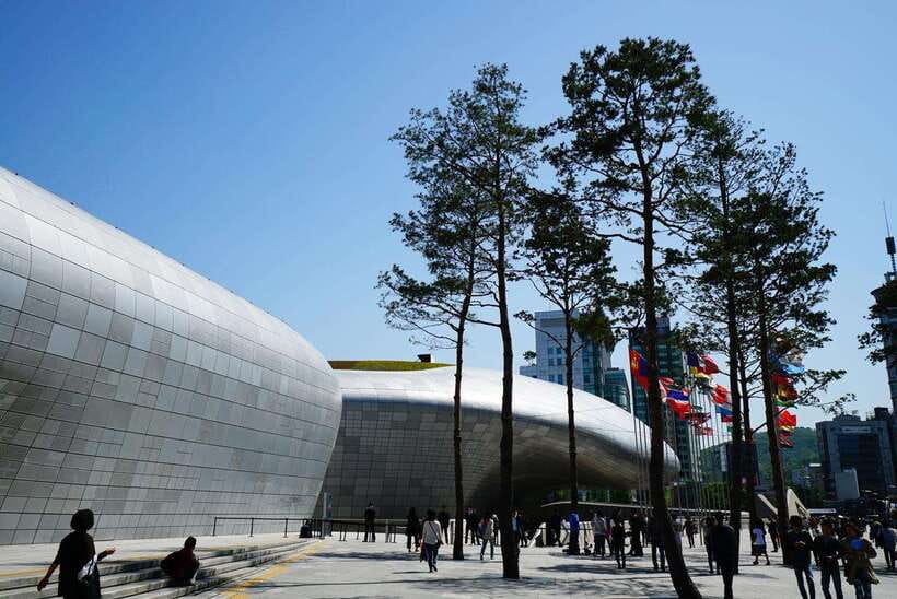 Seoul: Max Out Must Visit City Highlights Panoramic Day Tour - Starfield Coex Mall and the famous library