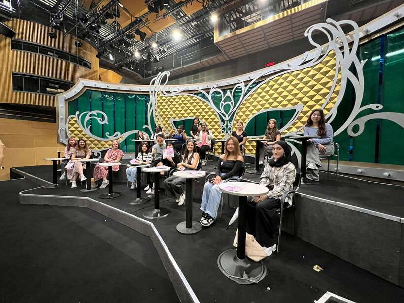 Seoul: MBC Insider Live K-Drama Rehearsal & VIP Studio Tour - Picking between three MBC experiences