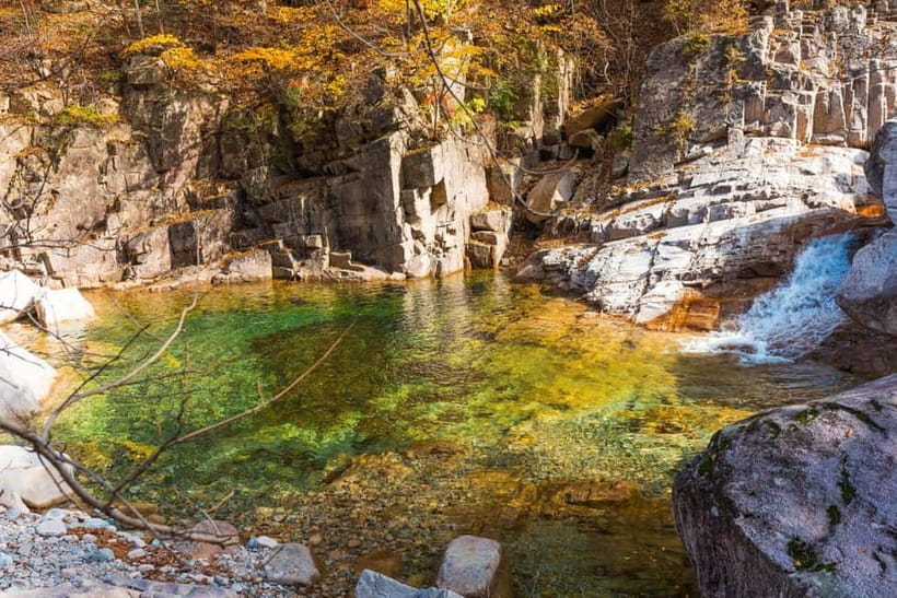 Seoul: Mt. Seoraksan National Park Autumn Foliage Day Tour - Weather, clothing, and realistic expectations