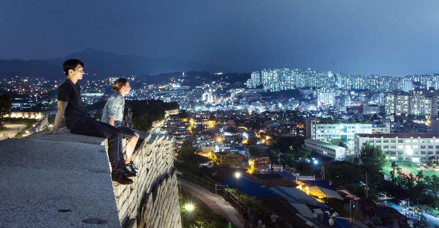 Seoul: Nighttime Hidden Gems Walking Tour - The social story behind the pretty views