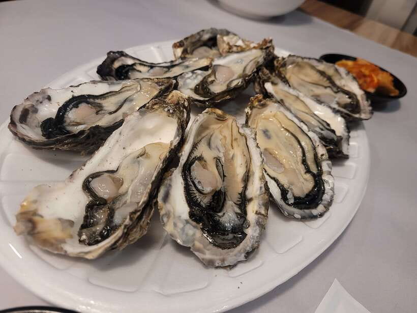 Seoul: Noryangjin Fish Market Dinner - What the guide adds to the meal