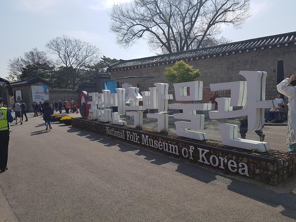Seoul Palace Morning Tour - Pickup, group size, and the City Hall finish