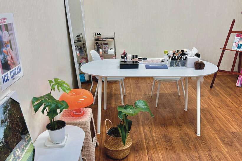 Seoul: Personalized Korean-style Makeup Experience - What this experience does not provide