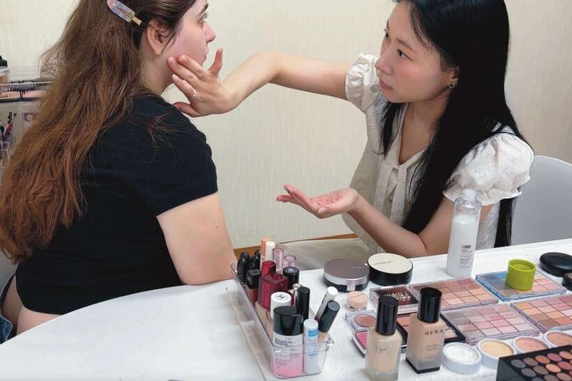 Seoul: Personalized Korean-style Makeup Experience - A good choice before photos, shopping, or a day out