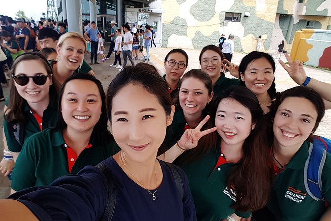 Seoul Private 4 Hour Tour with A Korean Buddy - Food, shopping, art, and street life