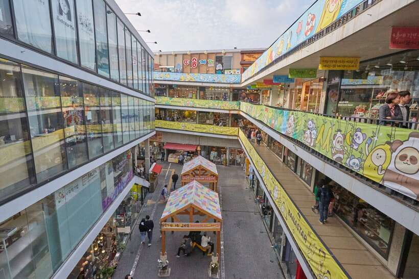 Seoul: Private Car Tour with Licensed Professional Guide - Who should book this Seoul tour?