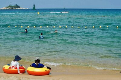 Sokcho beach, market, hot spring and Seorak Cable Car