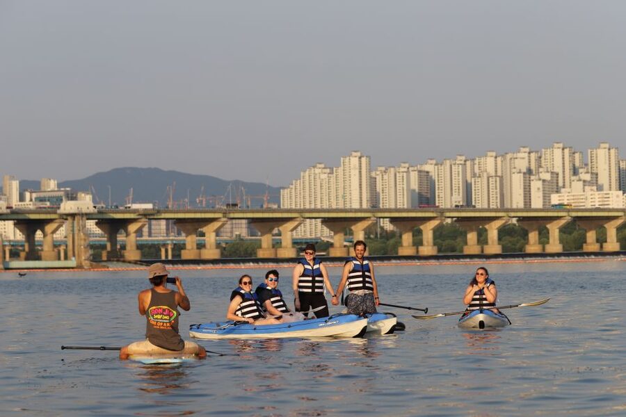 Seoul: Stand Up Paddle Board (SUP) & Kayak in Han River - What the facilities add to the value
