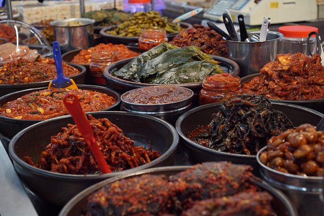 Seoul Street Food Market Tour - Korean drinks and drinking games