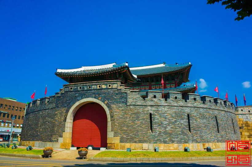 Seoul: Suwon Hwaseong, Folk Village, & Starfield Library - Who should book this tour
