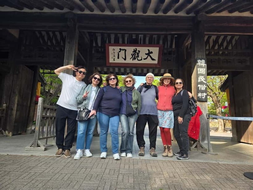 Seoul: Suwon Hwaseong, Folk Village, & Starfield Library - Inside Hwaseong Haenggung Palace