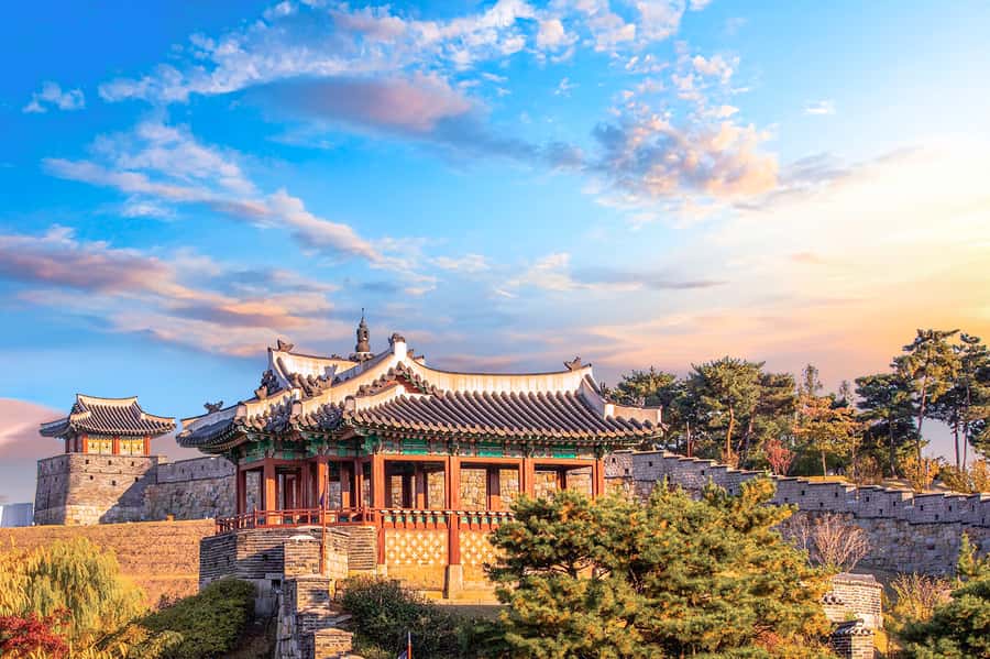 Seoul : Suwon Hwaseong Fortress+Starfield Library+Waujeongsa - Starfield Library brings a modern change of pace