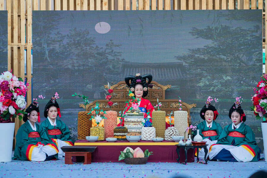Seoul: The 62nd Suwon Hwaseong Cultural Festival Day Tour - September 29 to October 4: Fortress walls, food stalls and night theater