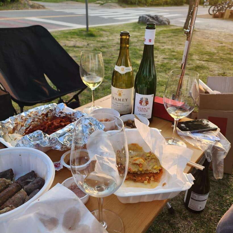 Seoul: Wine & Korean BBQ, Perfect Pairing Dinner in Sinchon - What the strongest feedback tells you