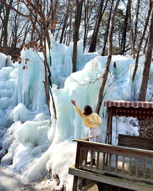 Seoul: Winter Day Tour in Pocheon (+Strawberry Picking) - The ice wall café gives you a warm change of pace
