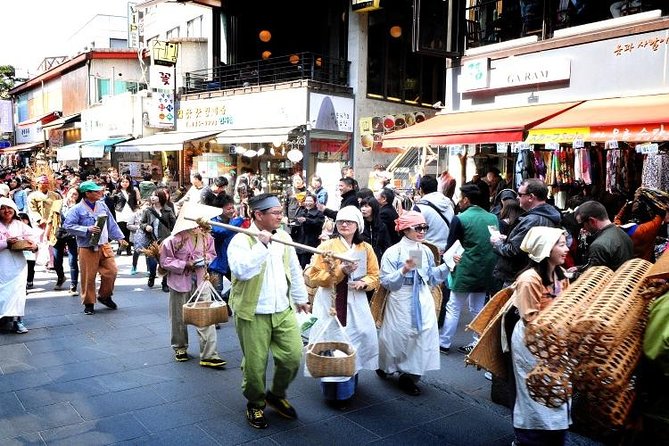 Small-Group Royal Palace and Seoul City Tour (hotel pick-up) - Jogyesa Temple: calm in the middle of Jongno