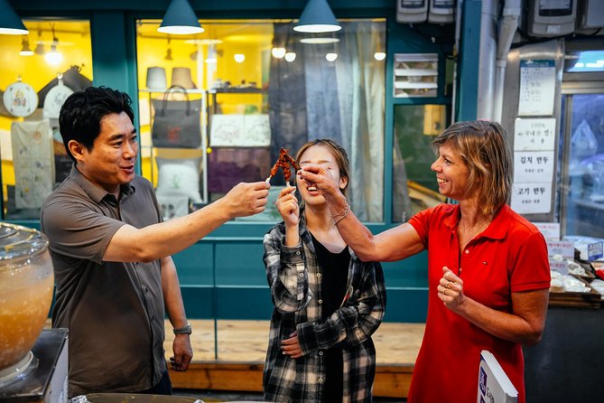 The Award-Winning PRIVATE Food Tour of Seoul: The 10 Tastings - Gyeongbokgung Palace from the outside